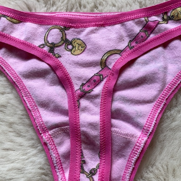 VS PINK | Y2K Pink & Gold Charms Low Rise Thong | M - Picture 7 of 15